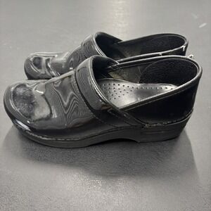 Dansko Clogs Black Shiny Shoes Women's‎ Size 38 Slip-on Leather Nursing